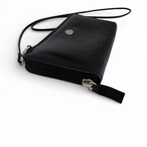 THE TREND Black Leather Crossbody Wallet Purse | sleek versatile clutch wristlet